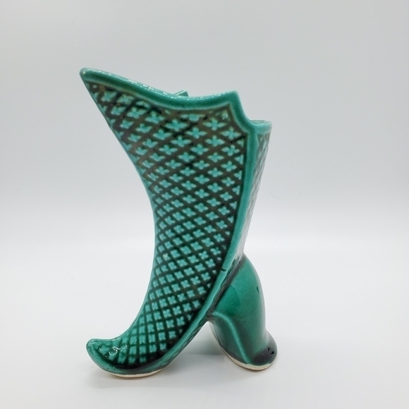 Vintage Green made in Japan mini heeled boot vase - Picture 2 of 10
